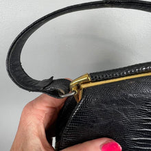 Load image into Gallery viewer, Vintage structured leather bag
