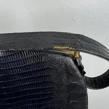 Load image into Gallery viewer, Vintage structured leather bag
