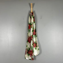 Load image into Gallery viewer, Vintage patterned scarf
