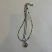 Load image into Gallery viewer, Brighton picnic flowers necklace
