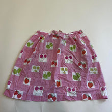 Load image into Gallery viewer, Vintage fruit patterned apron

