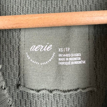 Load image into Gallery viewer, Aerie pullover long sleeve
