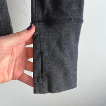 Load image into Gallery viewer, Retro Lululemon open your heart top
