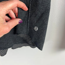 Load image into Gallery viewer, Retro Lululemon open your heart top
