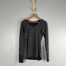 Load image into Gallery viewer, Retro Lululemon open your heart top
