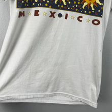 Load image into Gallery viewer, Vintage Cancun Mexico t-shirt
