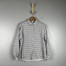 Load image into Gallery viewer, Vintage northern reflections blouse

