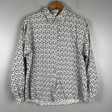 Load image into Gallery viewer, Vintage northern reflections blouse

