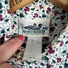 Load image into Gallery viewer, Vintage northern reflections blouse
