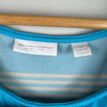 Load image into Gallery viewer, New York &amp; Company blouse
