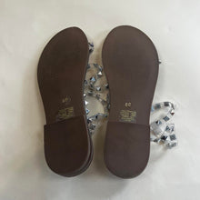 Load image into Gallery viewer, Steve Madden travel clear sandals
