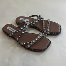 Load image into Gallery viewer, Steve Madden Skyler sandals

