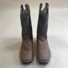 Load image into Gallery viewer, Unbranded leather cowboy boots
