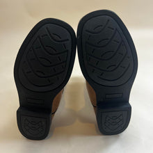Load image into Gallery viewer, Unbranded leather cowboy boots
