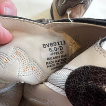 Load image into Gallery viewer, Unbranded leather cowboy boots
