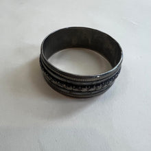 Load image into Gallery viewer, Vintage costume Mother of Pearl Bangle
