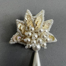 Load image into Gallery viewer, Vintage handmade earrings
