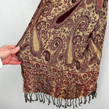Load image into Gallery viewer, Paisley patterned scarf
