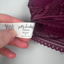 Load image into Gallery viewer, Gilly Hicks by Hollister bralette

