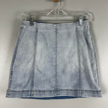 Load image into Gallery viewer, Wild Fable denim mini skirt

