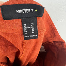 Load image into Gallery viewer, Forever 21 Plus women’s Shorts
