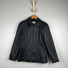 Load image into Gallery viewer, Vintage worthington leather jacket
