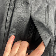 Load image into Gallery viewer, Vintage worthington leather jacket
