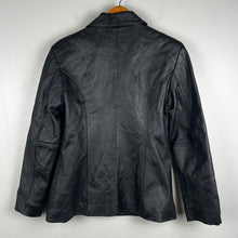 Load image into Gallery viewer, Vintage worthington leather jacket
