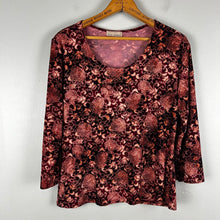 Load image into Gallery viewer, Y2K Susan Lawrence floral print blouse
