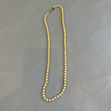 Load image into Gallery viewer, Vintage pearl necklace
