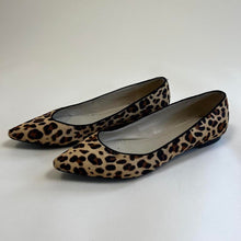 Load image into Gallery viewer, Marc fisher leopard flats
