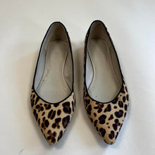 Load image into Gallery viewer, Marc fisher leopard flats
