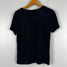 Load image into Gallery viewer, Jaclyn smith patterned top
