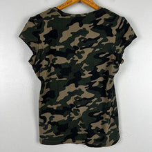 Load image into Gallery viewer, Guess Los Angeles camo t-shirt
