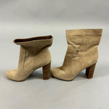 Load image into Gallery viewer, Nine West booties
