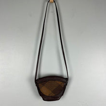 Load image into Gallery viewer, Vintage Sasson crossbody bag
