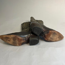 Load image into Gallery viewer, Vintage Texas cowboy boots
