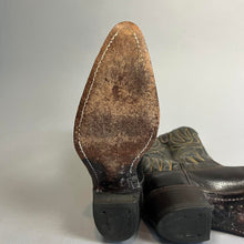 Load image into Gallery viewer, Vintage Texas cowboy boots

