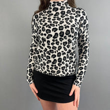 Load image into Gallery viewer, Tahari leopard print sweater
