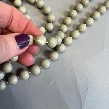 Load image into Gallery viewer, Retro beaded necklace
