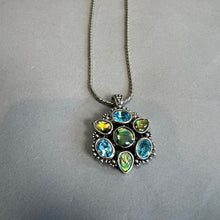 Load image into Gallery viewer, Retro gemstone necklace
