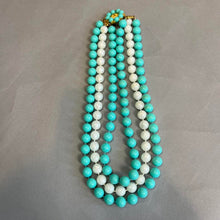 Load image into Gallery viewer, Vintage beaded necklace
