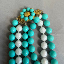 Load image into Gallery viewer, Vintage beaded necklace
