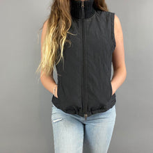 Load image into Gallery viewer, Retro Columbia vest
