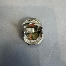 Load image into Gallery viewer, Statement stone ring
