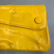 Load image into Gallery viewer, Vintage zippered clutch
