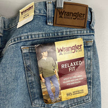 Load image into Gallery viewer, Wrangler relaxed fit men’s jeans
