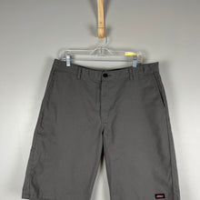 Load image into Gallery viewer, Dickies men’s shorts
