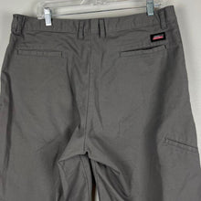 Load image into Gallery viewer, Dickies men’s shorts

