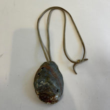 Load image into Gallery viewer, Vintage shell and suede necklace
